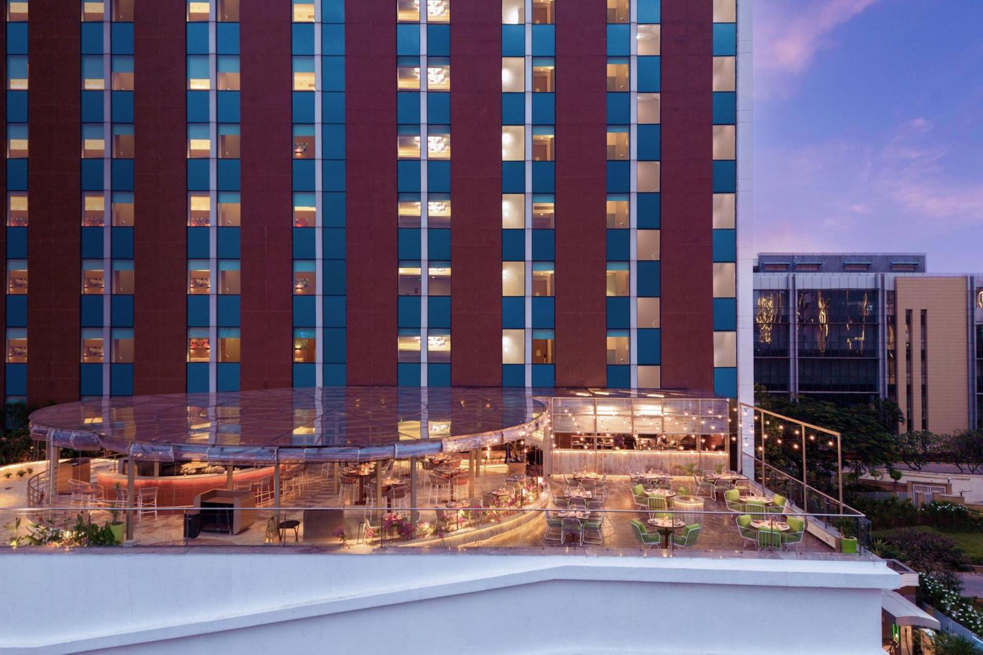 Aloft Bengaluru Outer Ring Road Hotell Exteriör bild